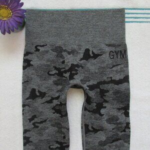 GYMSHARK Leggings Size XXS Black Camo Adapt